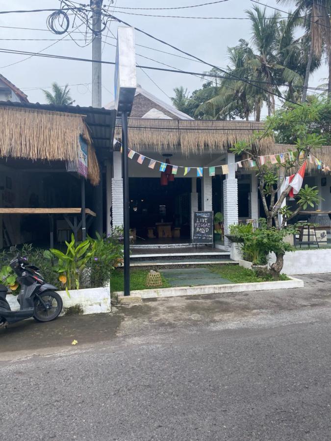 Paca'S Reggae Bar & Hostel Ambat Exterior photo