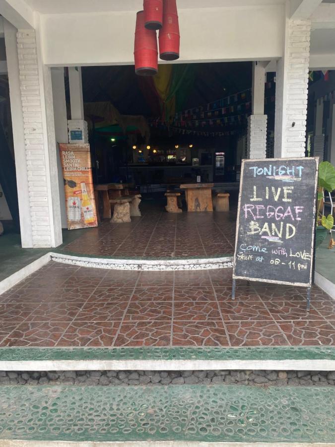 Paca'S Reggae Bar & Hostel Ambat Exterior photo